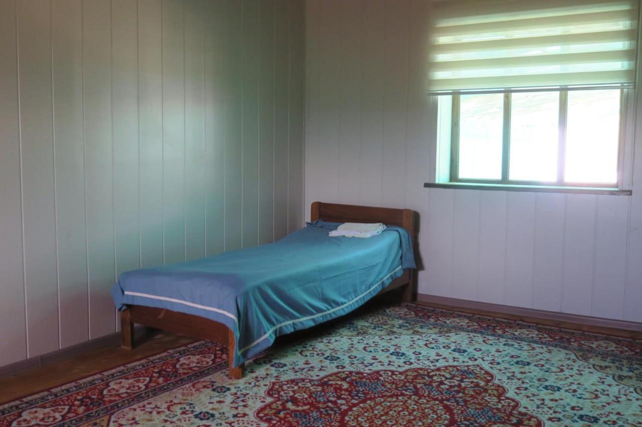 Geshouseaselbarskoon Hotel Bagian luar foto