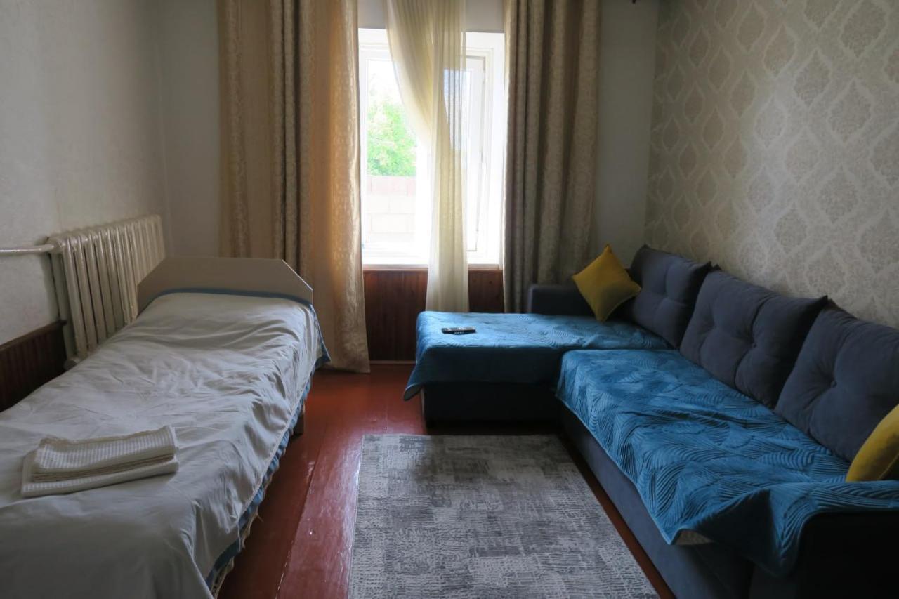 Geshouseaselbarskoon Hotel Bagian luar foto
