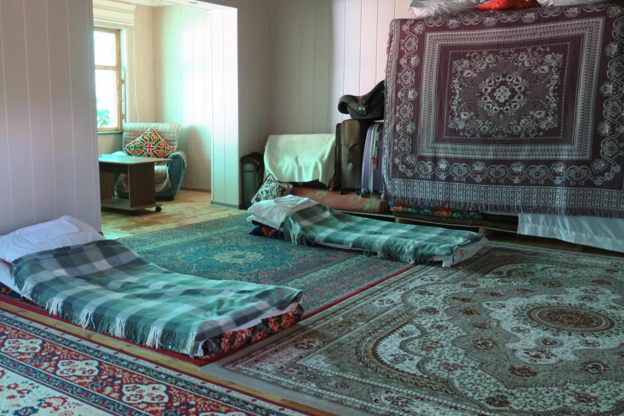 Geshouseaselbarskoon Hotel Bagian luar foto