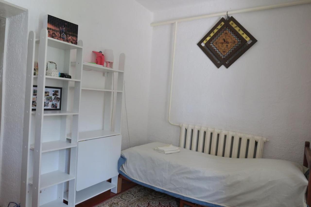 Geshouseaselbarskoon Hotel Bagian luar foto